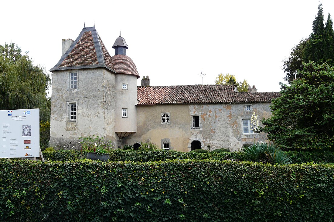 File:Prieuré-Laverré-Aslonnes.jpg