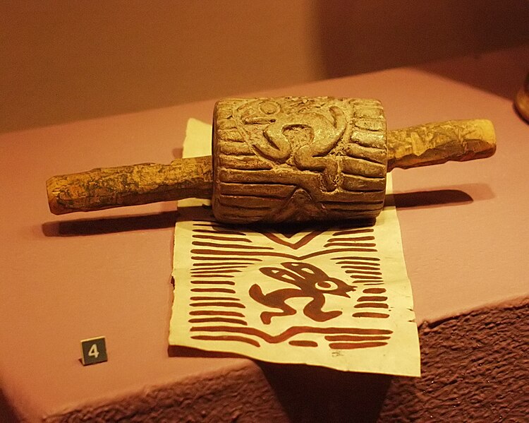 File:Puebla - Museo Amparo - Tampon lapin Mexica 1500dC.JPG