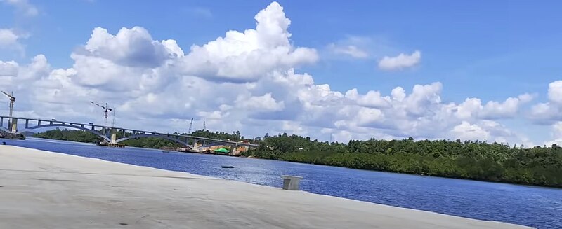 File:Pulau Balang seen from west side (short bridge).jpg