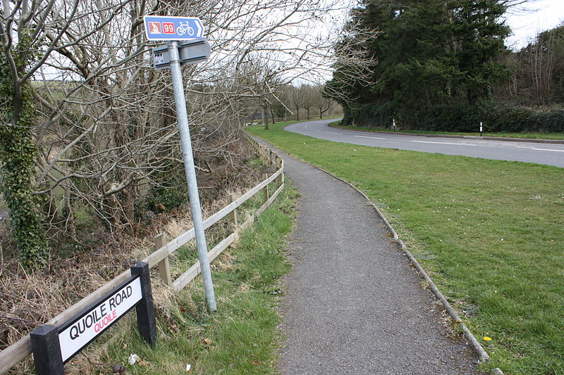 File:Quoile Road, Downpatrick, April 2010 (02).JPG