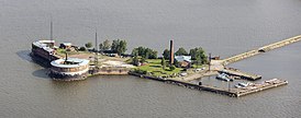 NL-2016-Aerial-SPB-Forten van Kronstadt (Fort Peter I).jpg