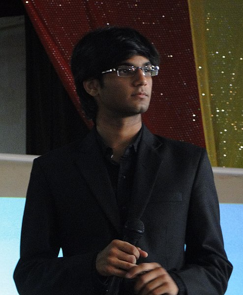 File:Raghav Sood speaking at CCET.JPG