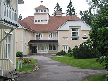 The buildings of the Raudaskylä Christian Folk High School in Ylivieska