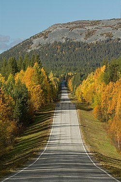 Seututie 962 Pelkosenniemellä kohti Pyhätunturia