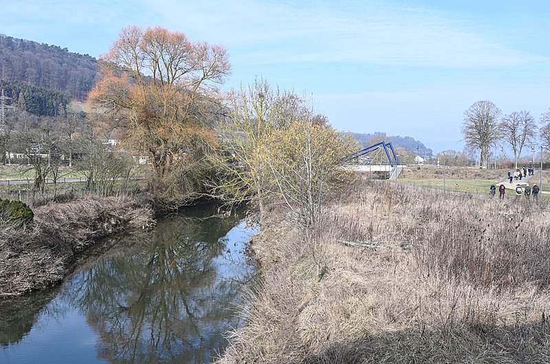 File:River Alzette from pedestrian bridge in Lintgen - b.jpg