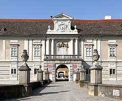 Rohrau - Schloss Harrach (1) .JPG