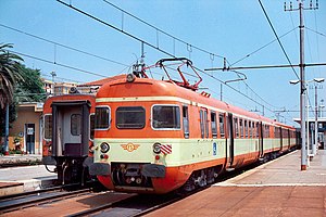 Roma - milan Tuscolana - automotrice ALe 940 - 1994.jpg