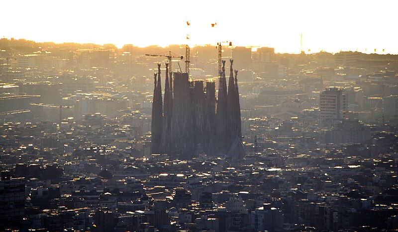 File:Sagrada Família by sunrise.jpg