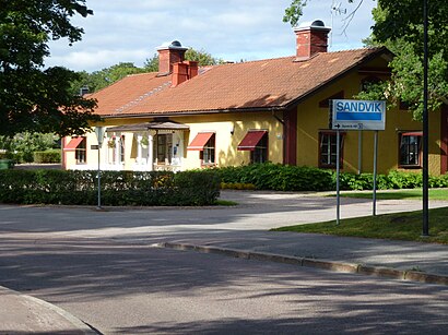 How to get to Sandviken with public transit - About the place