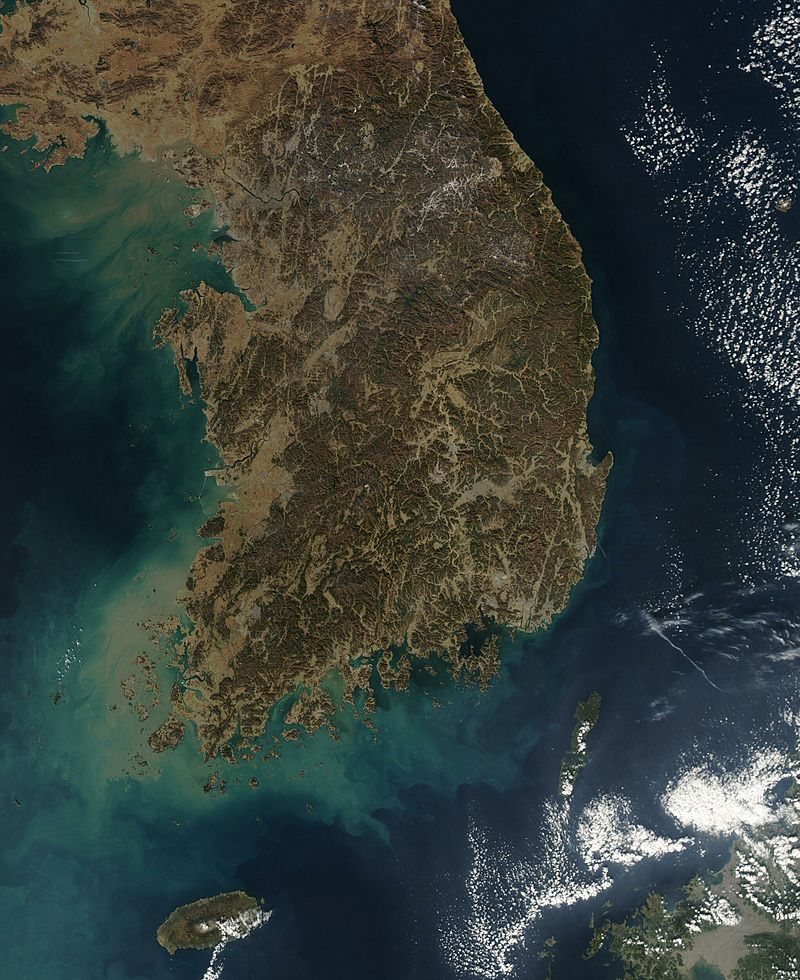 Satellite image of South Korea in January 2004.jpg