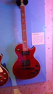 Slash's 1990 Gibson Les Paul Custom by Gibson Custom Shop - Rock and Roll Hall of Fame (2014-07-12 13.02.22 by Zurich 99).jpg