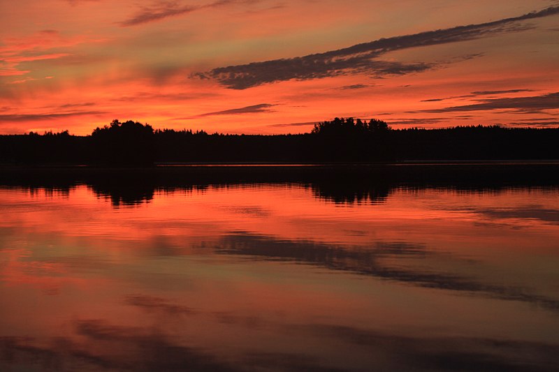 File:Solnedgång i Grycken - panoramio.jpg