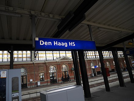 Every Dutch railway station is clearly labelled with one, if not multiple station name signs.
