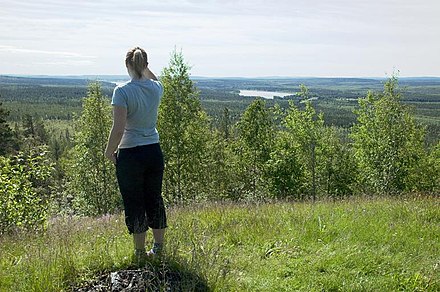 Looking at the surrounding landscape from Jupukka