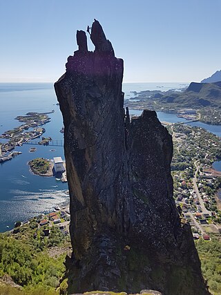 <span class="mw-page-title-main">Svolværgeita</span> Mountain peak in Vågan, Norway