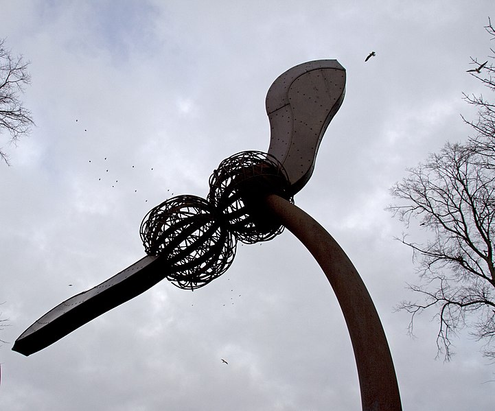 File:Sycamore sculpture 1 (4285448994).jpg