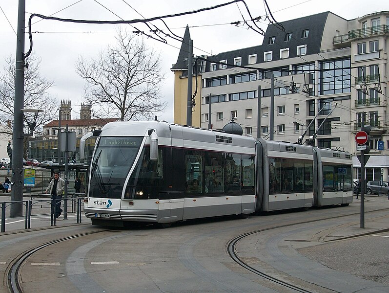 File:TVR n°9, Gare de Nancy - 2015.JPG