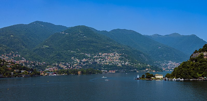 File:Tavernola and Cernobbio from Monumento ai Caduti, Como.jpg