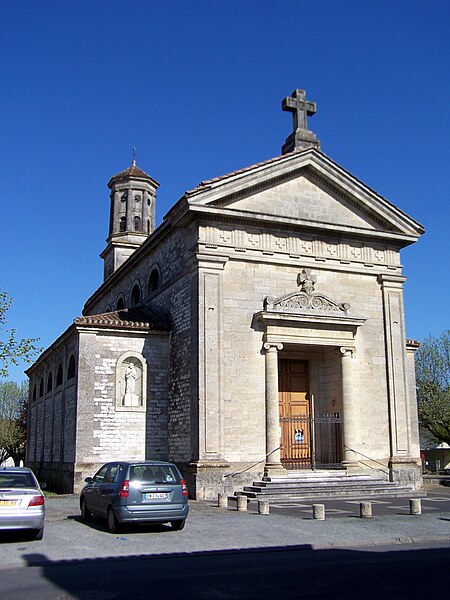 File:Tonneins Église Saint-Pierre 01.jpg