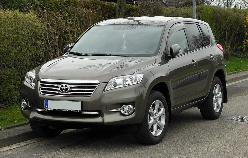 File:Toyota RAV4 (III, 2. Facelift) – Frontansicht, 1. April 2011, Mettmann.jpg