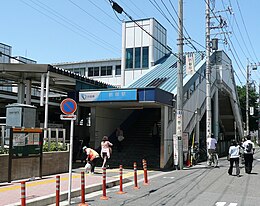 Tsuruma-Sta-E.JPG