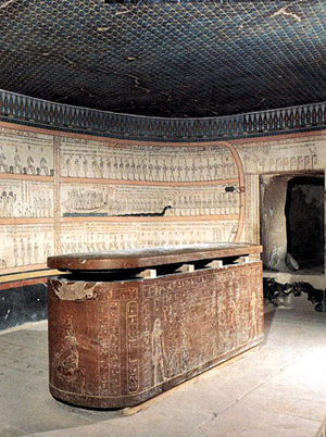 Gravkammaren i KV34 med Thutmosis III:s sarkofag.