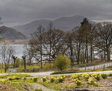 "Ullswater_(geograph_3932818)_(cropped).jpg" by User:Smurrayinchester