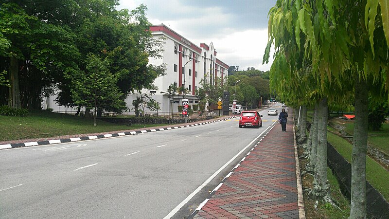 File:University of Malaya Library Building.jpg