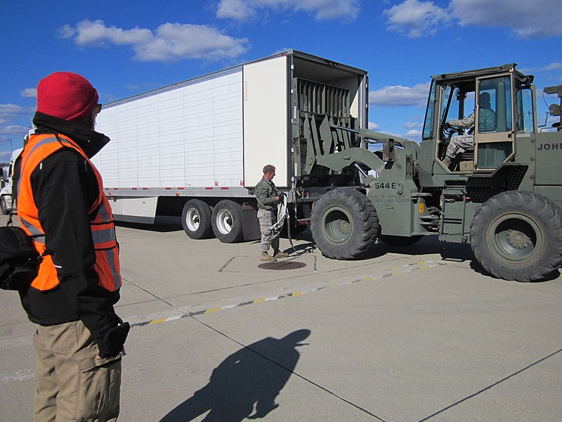 File:Unloading relief supplies (WV) (8166938726).jpg