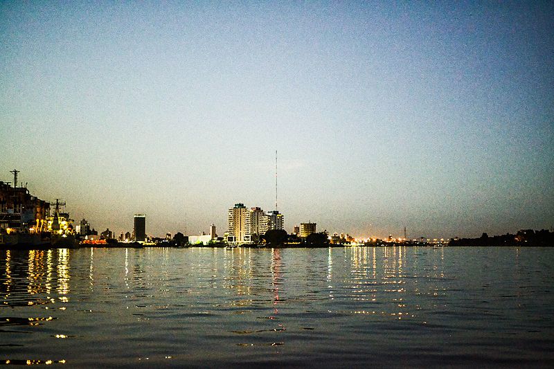 File:Vista de la ciudad de Santa Fe desde el río.jpg