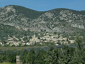 Volx, vue du village du sud-est.jpg