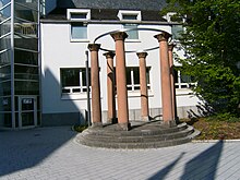 Würzburg, Kongresszentrum, Pleichertorstraße: Monument für die Städtepartnerschaften von Würzburg