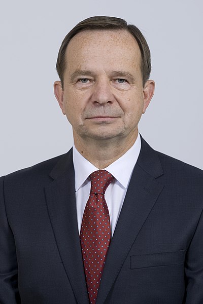File:Władysław Ortyl Kancelaria Senatu.jpg