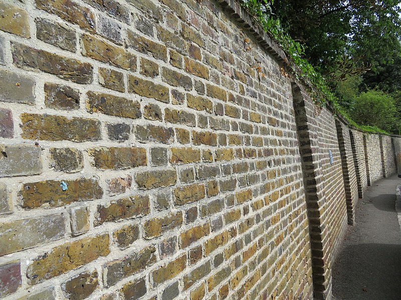 File:Wall to East of Gate House 1.jpg