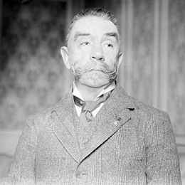 Walter Winans (1852-1920) .jpg