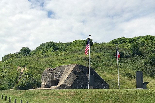 File:Widerstandsnest_65,_Omaha_Beach.jpg