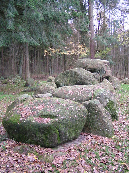 File:Wildeshausen Hohe Steine.JPG