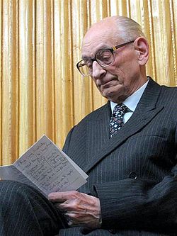 Владислав Бартошевский в Варшаве 24 января 2005 года