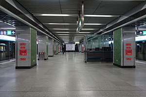 Xisi станциясы (4-жол) платформасы 20181029.jpg
