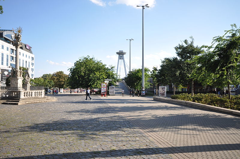 File:"UFO" of the Most Slovenského národného povstania bridge (10266970494).jpg