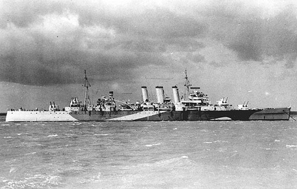 Norfolk in wartime camouflage. As she still has an X turret, this photo is pre-1944.