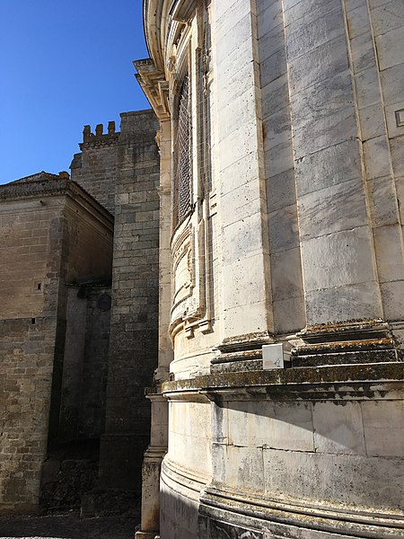 File:Évora -i---i- (38424797784).jpg