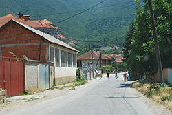 Straßenbild des Dorfes