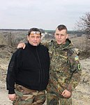 Павло Собко (праворуч) із побратимом