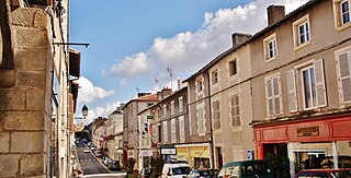 <span class="mw-page-title-main">Valence-en-Poitou</span> Commune in Nouvelle-Aquitaine, France