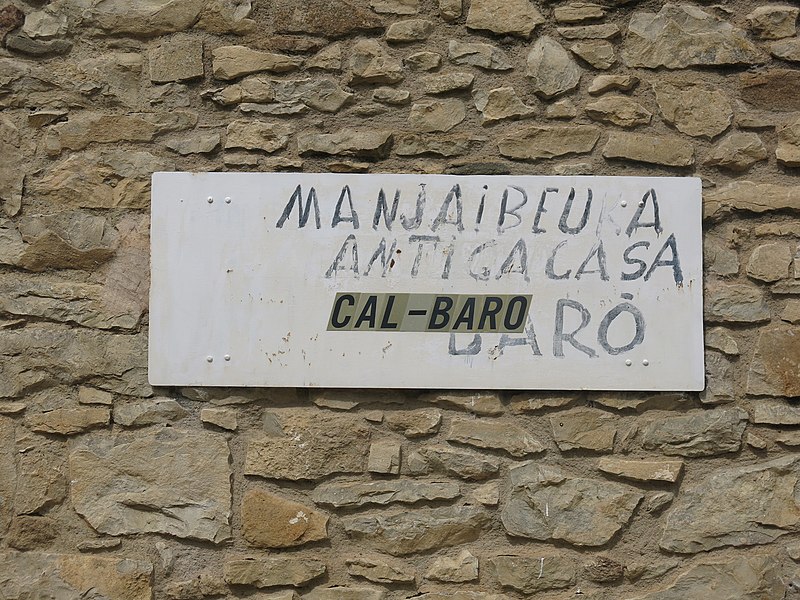 File:102 Cal Baró, c. del Mig 6 (Tavertet), rètol.jpg