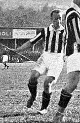 1925-1926 Prima Divisione - Bologna v Juventus (Finale Northern League, 1e etappe) - József Viola (bijgesneden) .jpg