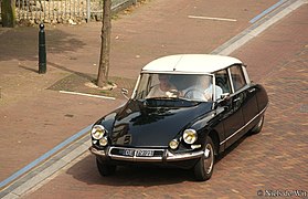 Citroen DS modèle 1963 utilisée par les tueurs du chef du BND.