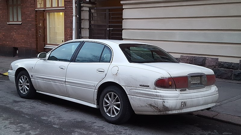 File:2000 Buick LeSabre Custom (2).jpg