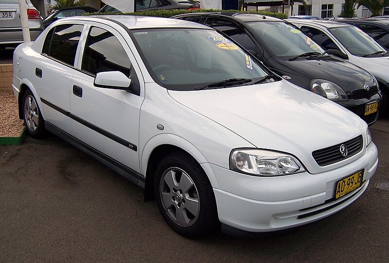 File:2002 Holden Astra (TS) CD sedan (2007-05-07).jpg